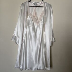 Linea Donatella bridal robe dress lace trim silky satin sequin coquette Medium